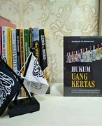 Hukum Uang Kertas